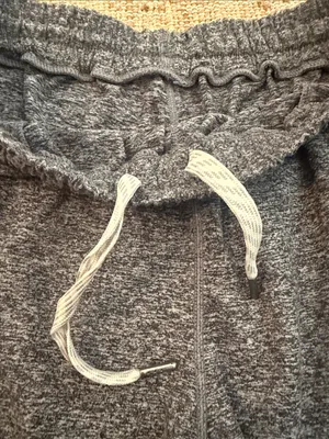 Women’s Vuori dream knit drawstring boyfriend shorts heather gray XS thumbnail 6