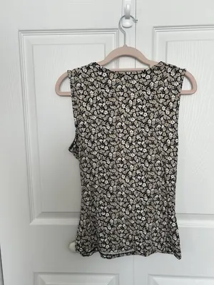 Ann Taylor Faux Wrap Surplice Sleeveless Jersey Blouse Tan Floral Sz S thumbnail 2