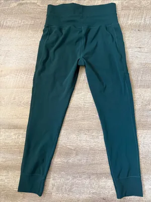 VUORI Daily Leggings in Deep Green OS thumbnail 4
