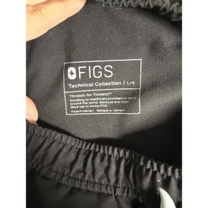 figs scrub set Mens tansen jogger pants (L Short) / leon top (L) Black thumbnail 11