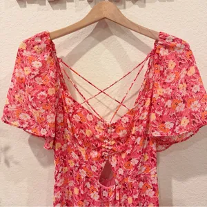 ASTR Cinched Bust Cut Out Center Dress in Red Multi Floral Size Small NWT thumbnail 3
