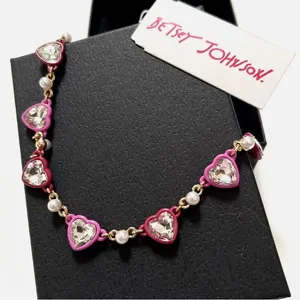 NWT Betsey Johnson Heart Station Necklace thumbnail 1