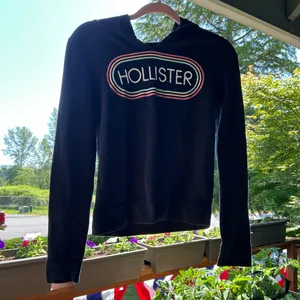 Hollister Black Hoodie thumbnail 1