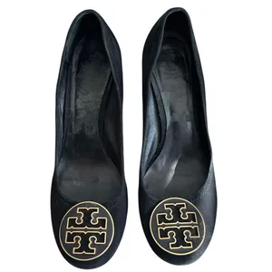 Tory Burch Maddie Suede Pumps Black Gold Logo Block Heel Size 9 thumbnail 2