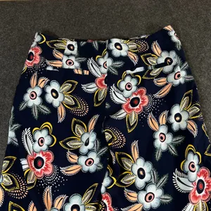 LOFT Floral Wide Leg Crop Pants Navy Blue Pink Yellow Rayon Size 10 NWT thumbnail 11