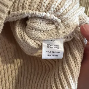 Pacsun‎ xs cropped beige sweater thumbnail 6