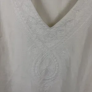 Tommy Bahama White Linen Embroidered V-Neck Tunic Top Medium Coastal Beachy thumbnail 2