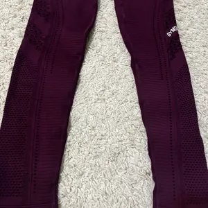 Gymshark Maroon Seamless Leggings Size Medium thumbnail 4