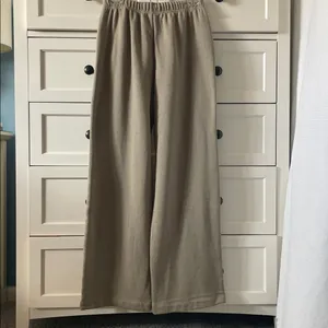 NWT Old Navy Wide Leg Sweatpants Taupe Neutral Lounge Athleisure Comfy Joggers thumbnail 7