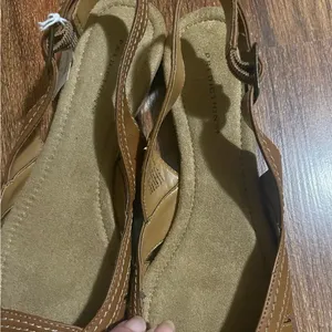 Predictions Brown Faux Leather Slingback Sandals thumbnail 3