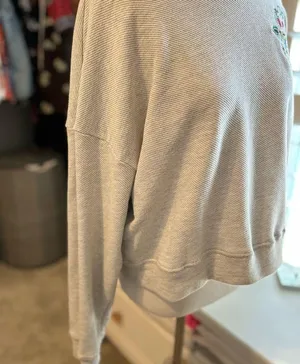 Gray Zen Patch Top small thumbnail 7