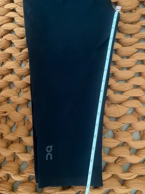 On Cloud Running Women’s Trail Capri Tights thumbnail 8