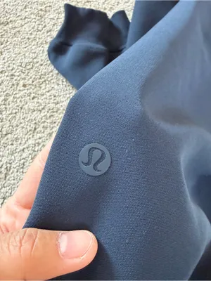 Lululemon Women’s On The Fly Jogger Pants Wrinkle-Free in True Navy 12 thumbnail 9