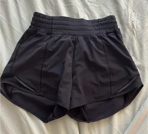 Lululemon Hotty Hot Shorts 4" High-Rise Black thumbnail 1