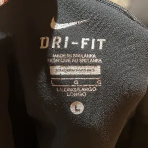 Nike black skinny leggings thumbnail 9
