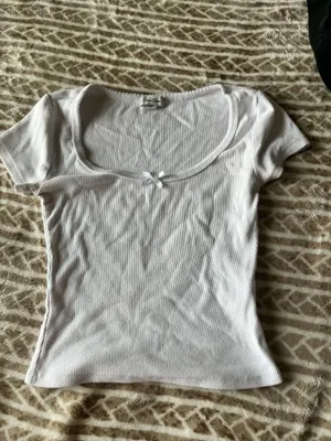 white bow short thumbnail 3