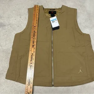 NWT Nike Jordan Women's Quilted Full Zip Vest Brown Kelp Size Medium FB5192-395 thumbnail 6