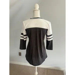 NFL Steelers Football T-Shirt V-Neck 3/4 Sleeve Gray White Womens‎ Size S thumbnail 3