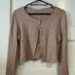 Zara cropped button up sweater thumbnail 1