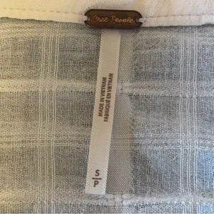 Free People Loveland solid buttondown textured shirt in Lavender, size S overszd thumbnail 3