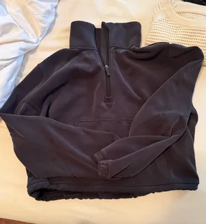 Lululemon Soft Stream Crew Cropped thumbnail 1