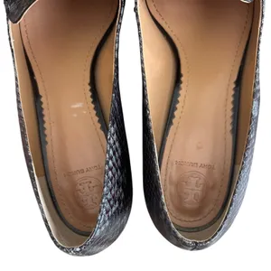 Tory Burch Jessa Horsehead Loafers Snake Patent Leather Black Gold 8.5 thumbnail 3