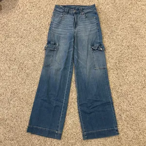 ‼️American Eagle Super High-Waisted Baggy Wide-Leg Jean‼️ thumbnail 2