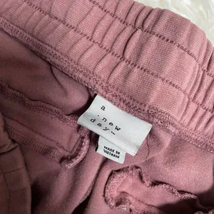 A New Day Mauve Pink Front Seam Jogger Pants Lounge Comfy Basic Activewear thumbnail 2
