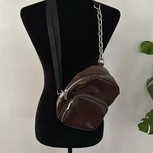 Wild Fable Brown faux leather crossbody EUC thumbnail 6