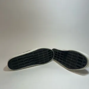 Vintage Reebok Women’s Y2K Size 7 Tan and Black Slip-On Shoes thumbnail 5