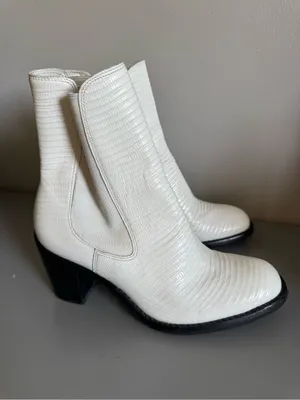 Women’s White Textured Chelsea Ankle Boots with Block Heel thumbnail 2