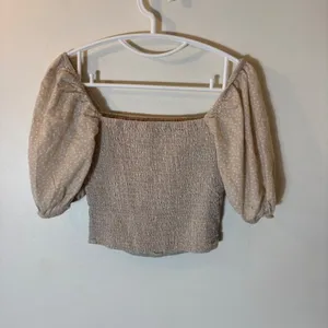 Abercrombie & Fitch Smocked Puff Sleeve Top Size XS Tan Polka Dot‎ thumbnail 5