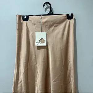 New‎ Collection Skirt MIDI Size Medium Peach Tan Cocktail Party NEW thumbnail 4