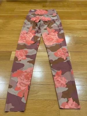 Offline by aerie floral camo goals high waisted 7/8 leggings size small . thumbnail 8