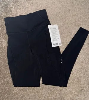 Lululemon Fast Free Leggings 25" black pockets thumbnail 1