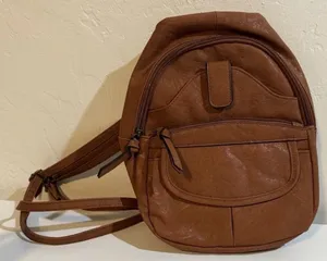 Adorable Small Bueno Brown Faux Leather Sling Backpack Purse Crossbody Bag thumbnail 1