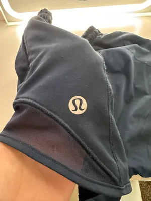 Lululemon Hotty Hot Shorts Low-Rise 2.5" thumbnail 3