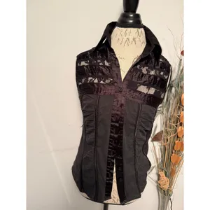 Vintage Forever 21 Black‎ Lace Trimmed Ruched Button Up Sleeveless Shirt Top thumbnail 2