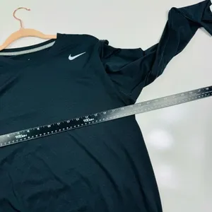 Nike Black‎ DriFit Long-Sleeve Running Top Medium thumbnail 5