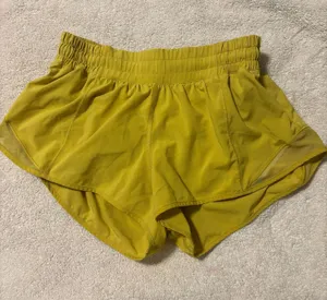 Lululemon Hotty Hot Shorts 2.5" thumbnail 1