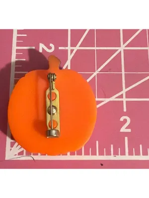 2 Vintage Jack O Lantern Pin Brooch Pumpkin Halloween Plastic Textured Estate thumbnail 5