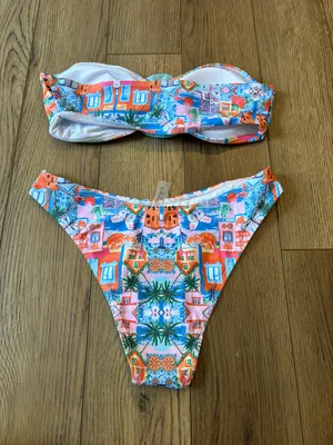 Bikini Size M thumbnail 2