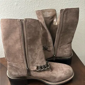 Vince Camuto Keshilla Boots Women's 7.5 Mid Calf Brown Suede Chain Trim Lug Sole thumbnail 10