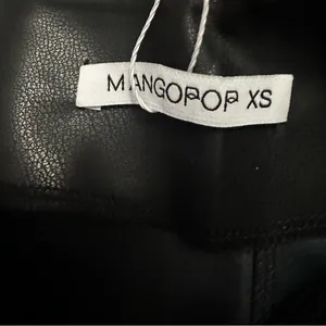 Chic Black Faux Leather Mini Skirt thumbnail 4