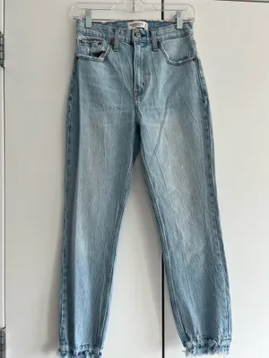 Abercrombie High-Rise Mom Jeans thumbnail 1