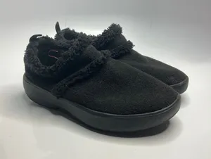 Oofos OOcoozie Low Shoes Womens 8 Black Excellent Faux Fur Recovery Mules thumbnail 1