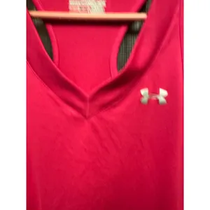 Under Armour Heat Gear Pink Razor Back Workout Tank Size Small thumbnail 4