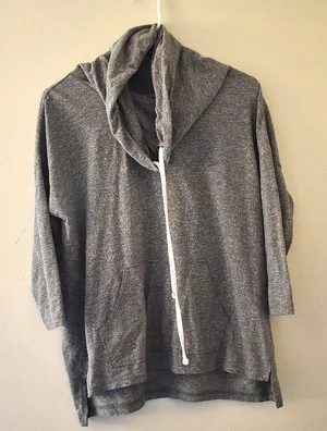 3/ $25 S- Forever 21 Workout Cowl Neck‎ Gray 3/4 Sleeves Sweater w/ Pockets thumbnail 1