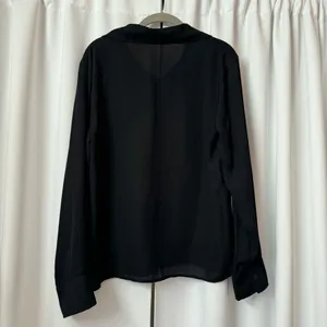 Solid Black Long Sleeve Button Up Shirt Size Large thumbnail 2