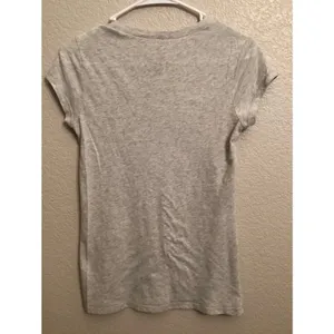 No Boundaries (NOBO) Basic Gray Scoop-neck Short Sleeve t-shirt M thumbnail 3